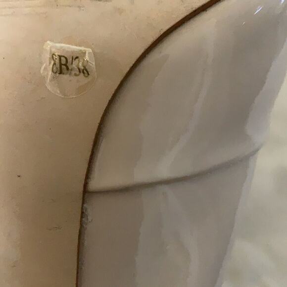 BCBGeneration‎ PATIENT LEATHER PUMPS SIZE 8B - Picture 5 of 6